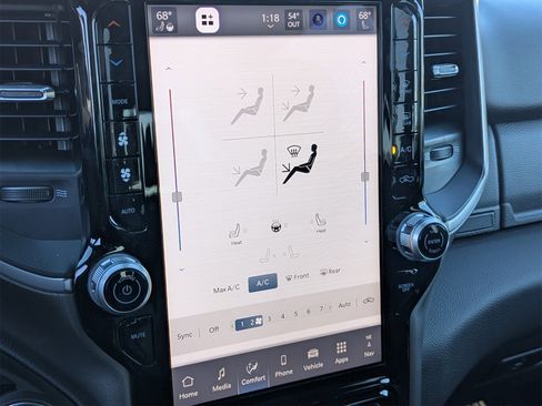 New 2026 RAM 1500 4x4 Crew Cab image 7