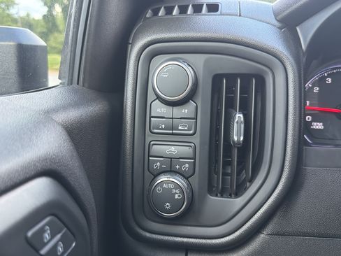 Used 2019 Chevrolet Silverado 1500 Custom w/ Custom Max Trailering Package AWD/4WD image 12