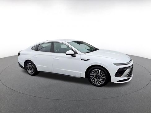 Used 2024 Hyundai Sonata SEL image 2