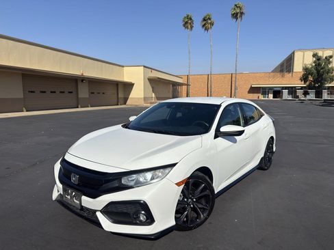 Used 2019 Honda Civic Sport image 3