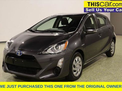 Used 2015 Toyota Prius C Three image 3