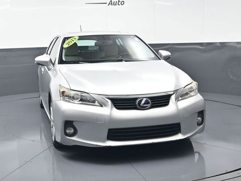 Used 2013 Lexus CT 200h w/ Premium Pkg w/Navigation FWD image 3
