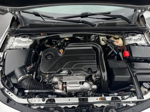 Used 2020 Chevrolet Malibu RS image 34