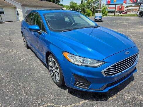 Used 2020 Ford Fusion SE AWD/4WD image 2