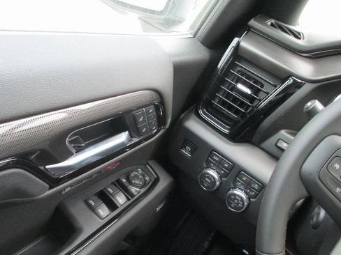 New 2026 GMC Sierra 1500 AT4 w/ AT4 Premium Package image 17