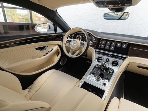 Used 2024 Bentley Continental GT Speed image 2