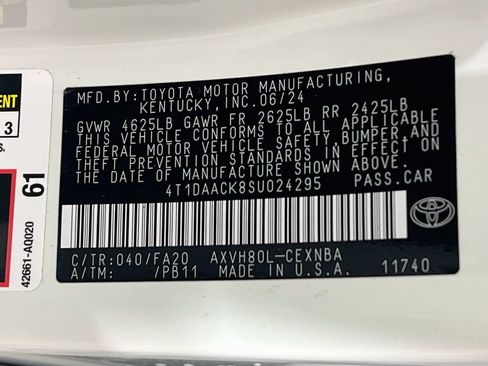 Used 2025 Toyota Camry LE FWD image 27