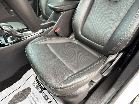 Used 2024 Buick Encore GX Sport Touring AWD/4WD image 12