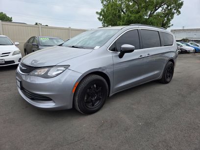 Used 2020 Chrysler Voyager Lxi