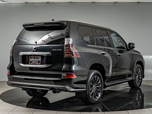 Used 2023 Lexus GX 460 Premium w/ Accessory Package AWD/4WD image 5
