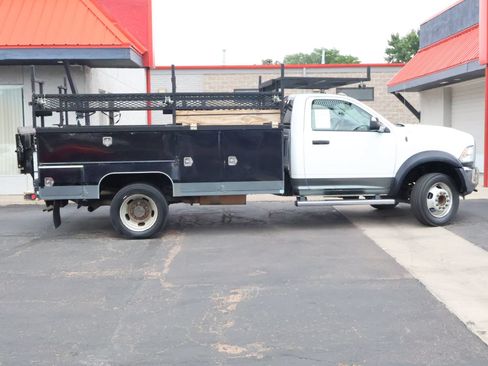 Used 2018 RAM 5500 Tradesman w/ Payload Upgrade Package AWD/4WD image 3