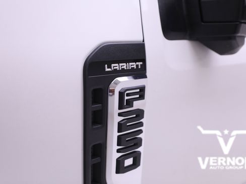 New 2026 Ford F250 Lariat w/ Lariat Ultimate Package image 39