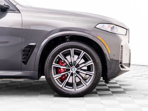 Used 2024 BMW X5 xDrive40i w/ M Sport Package AWD/4WD image 37