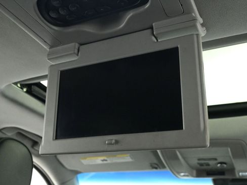 Used 2015 GMC Yukon Denali w/ Premium Package image 23