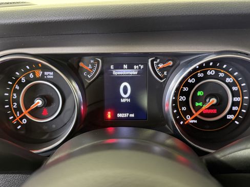 Used 2018 Jeep Wrangler Sport AWD/4WD image 29