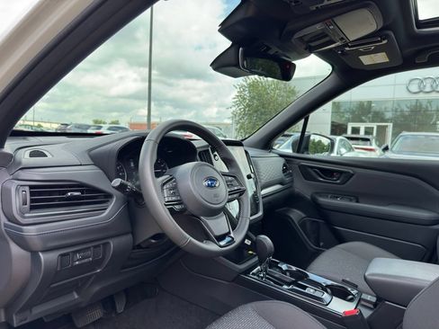 Used 2026 Subaru Forester Premium AWD/4WD image 4