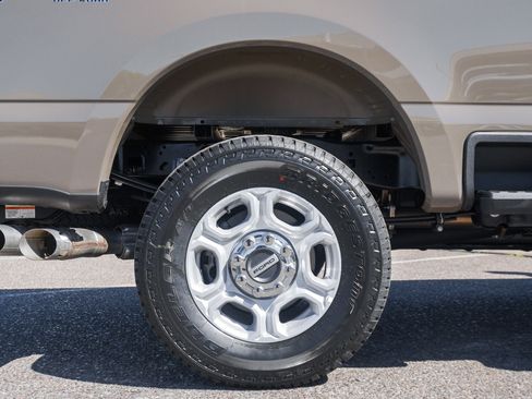 New 2026 Ford F250 4x4 Crew Cab Super Duty image 12