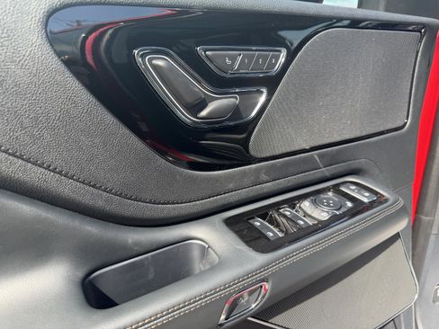 New 2026 Lincoln Aviator AWD image 10