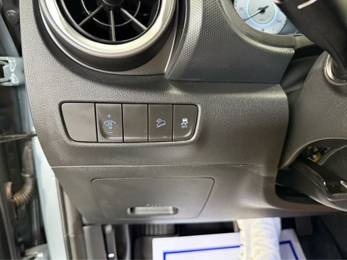Used 2022 Hyundai Kona Limited w/ Cargo Package AWD/4WD image 24