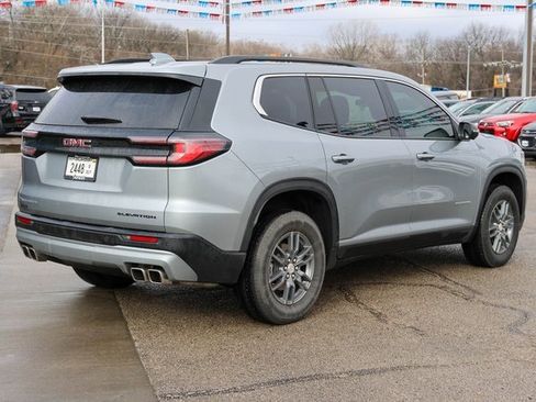 Used 2025 GMC Acadia Elevation image 3
