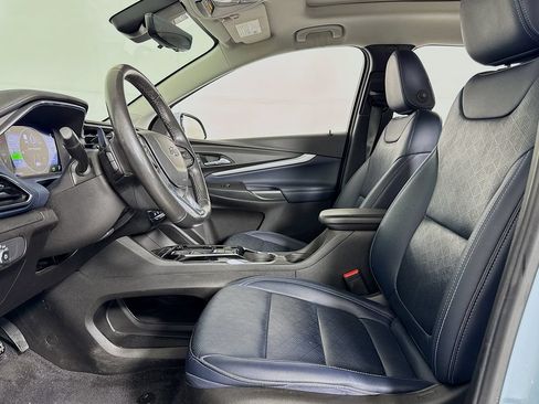 Used 2023 Chevrolet Bolt EUV Premier w/ Sun & Sound Package FWD image 10