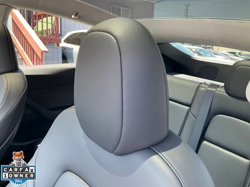 Used 2023 Tesla Model Y Performance AWD/4WD image 19