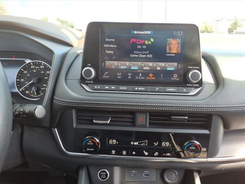 Certified 2023 Nissan Rogue SV image 22