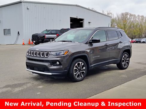 Used 2023 Jeep Compass Limited image 1