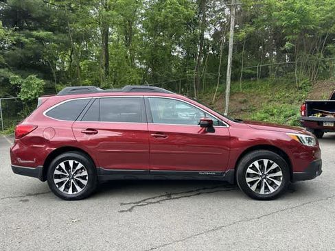 Used 2016 Subaru Outback 3.6R Limited AWD/4WD image 3