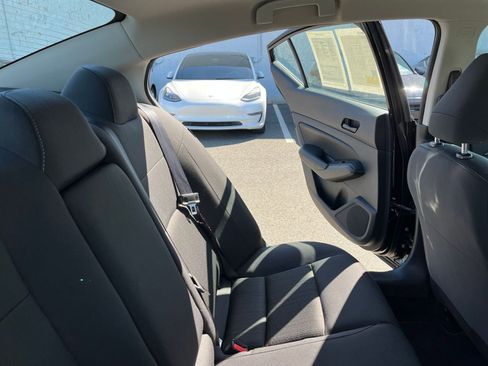 Used 2025 Nissan Altima 2.5 SV image 38