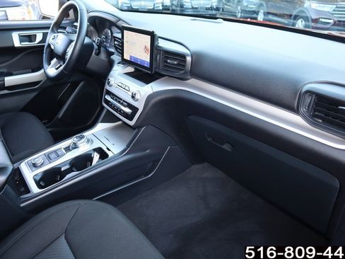 Used 2024 Ford Explorer XLT image 22