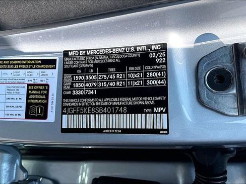 Certified 2025 Mercedes-Benz GLS 450 4MATIC w/ AMG Line Exterior image 4