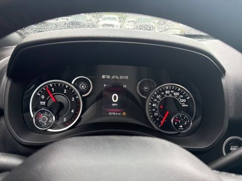 Used 2024 RAM 2500 Big Horn AWD/4WD image 10