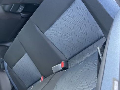 Used 2025 Nissan Versa SV w/ Trunk Package image 24