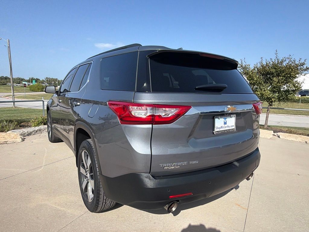 Used 2021 Chevrolet Traverse LT w/ LT Premium Package AWD/4WD image 22