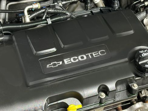 Used 2015 Chevrolet Sonic LT image 12