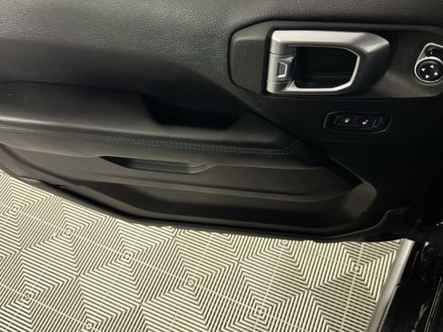 Certified 2022 Jeep Wrangler Unlimited Rubicon 4xe w/ Steel Bumper Group image 25