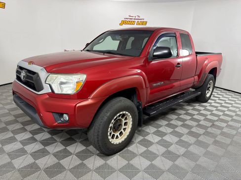 Used 2013 Toyota Tacoma 4x4 Access Cab V6 w/ SR5 Pkg image 1