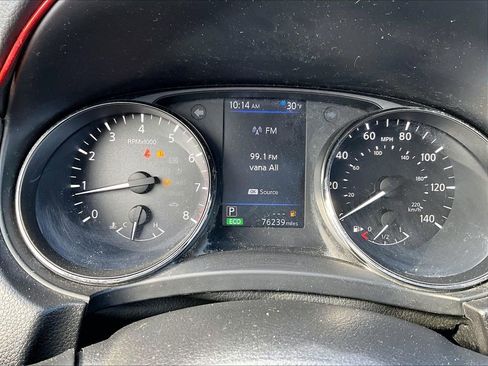 Used 2019 Nissan Rogue SV w/ Sun & Sound Touring Package image 18