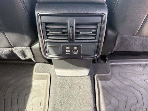 Used 2025 Subaru Forester Limited image 15