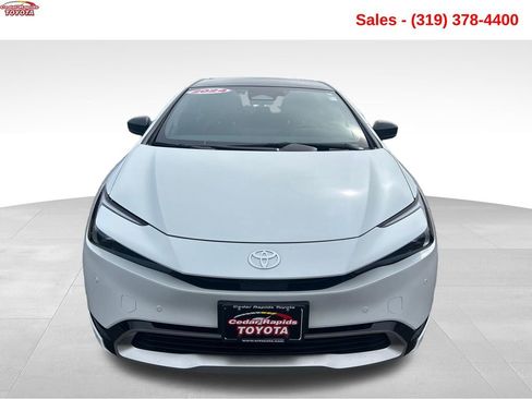 Used 2024 Toyota Prius Prime Premium w/ Advanced Technology Package FWD image 10