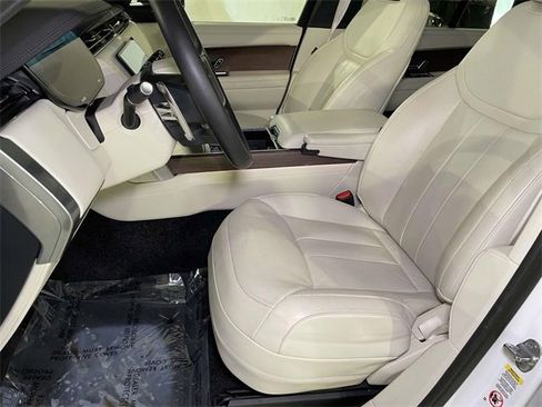 Used 2024 Land Rover Range Rover SE image 16