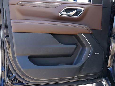 Used 2022 Chevrolet Tahoe High Country w/ Premium Package 2 image 14