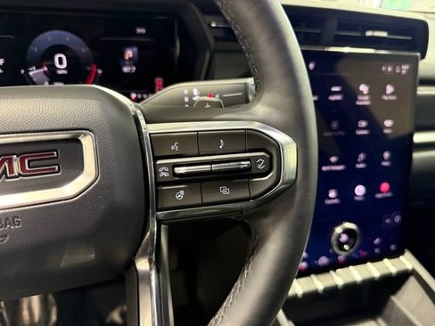 Certified 2025 GMC Terrain Elevation AWD/4WD image 15