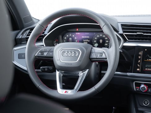 New 2025 Audi Q3 2.0T Premium Plus image 9