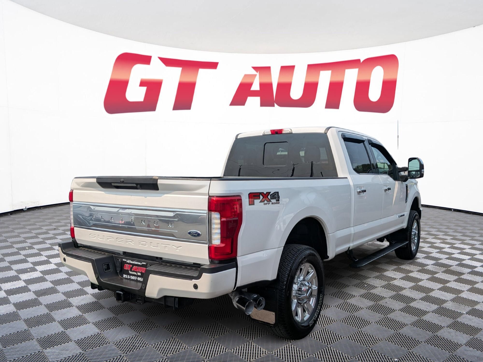 Used 2018 Ford F350 Platinum w/ Platinum Ultimate Package AWD/4WD image 5