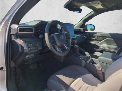 Certified 2025 Toyota Tacoma TRD Off-Road AWD/4WD image 14