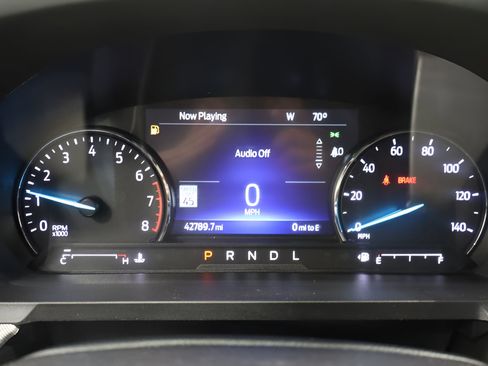 Used 2023 Ford Explorer XLT w/ Equipment Group 202A AWD/4WD image 22