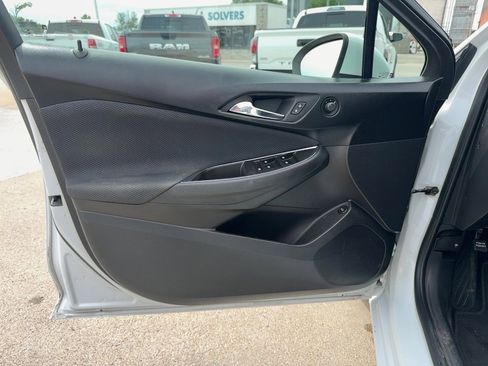 Used 2016 Chevrolet Cruze LS FWD image 9