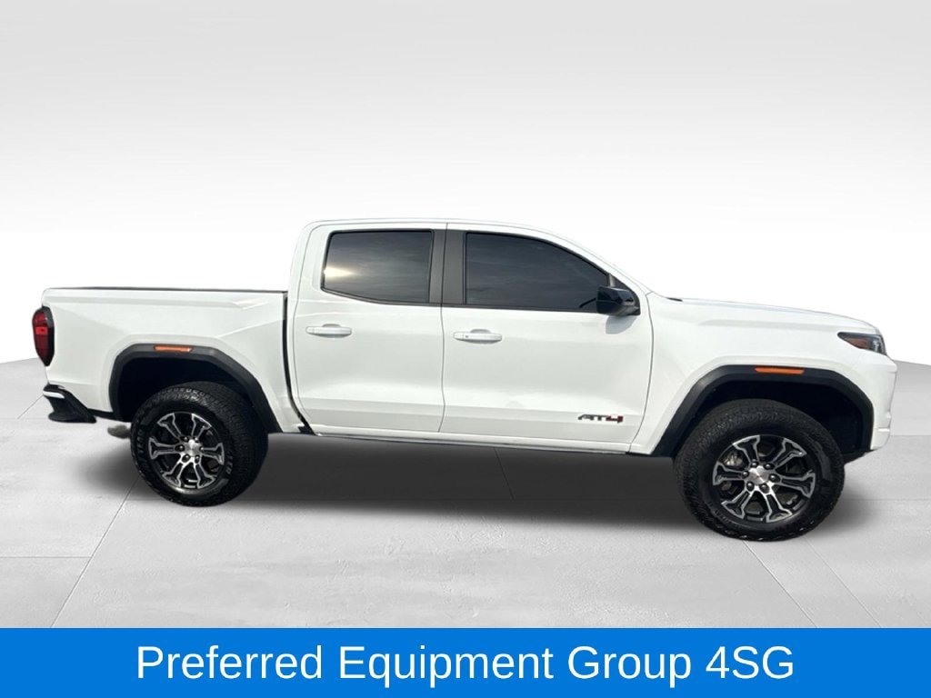 Used 2025 GMC Canyon AT4 AWD/4WD image 2